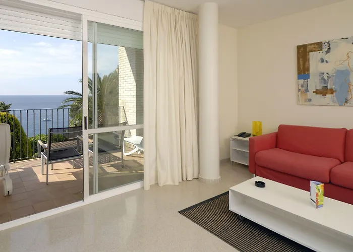 Gran Reymar 4 Sup 滨海托萨